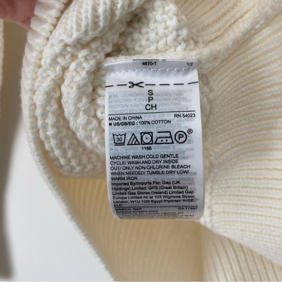 GAP Off White / Cream Cable-Knit Crewneck Sweater - Picture 8 of 12